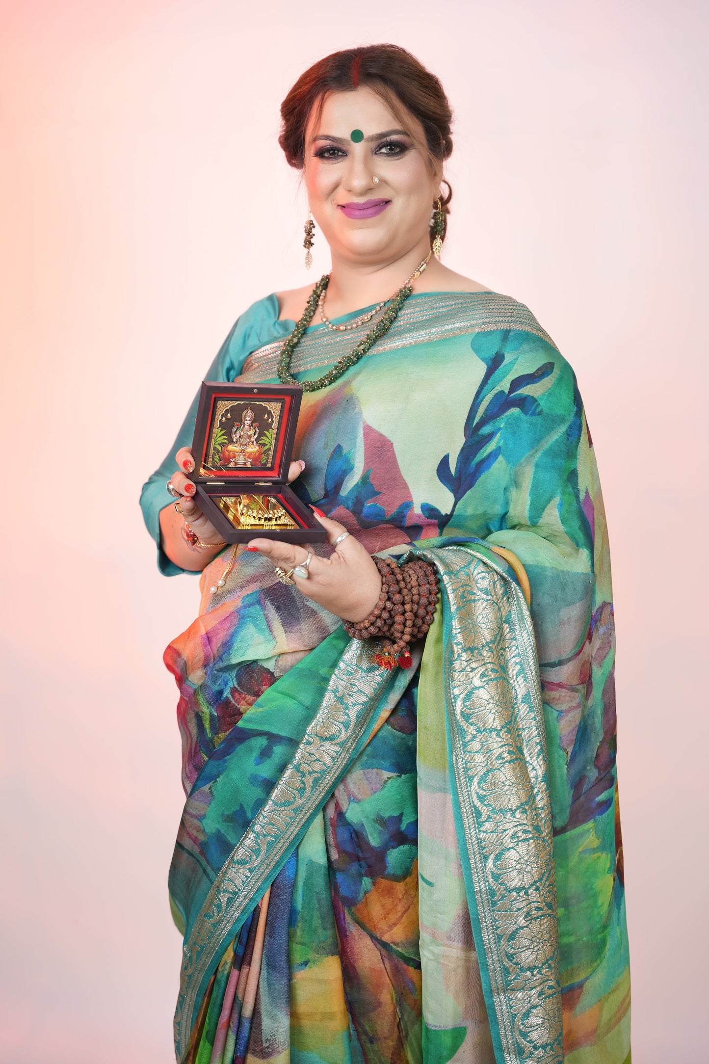 Lakshmi Charan Chinh Box – Divine Footprints of Maa Lakshmi for Wealth, Prosperity & Good Fortune