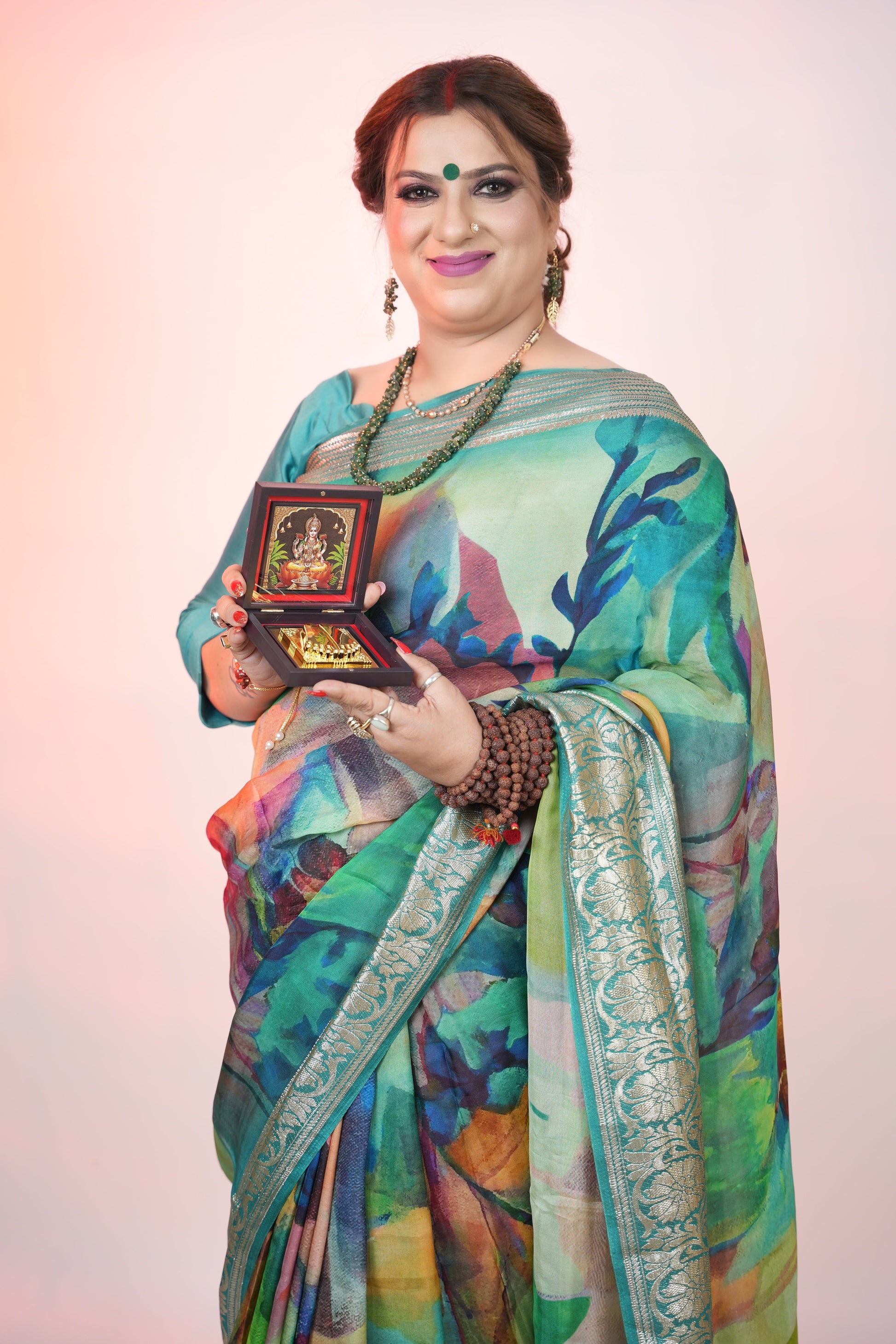 Lakshmi Charan Chinh Box – Divine Footprints of Maa Lakshmi for Wealth, Prosperity & Good Fortune