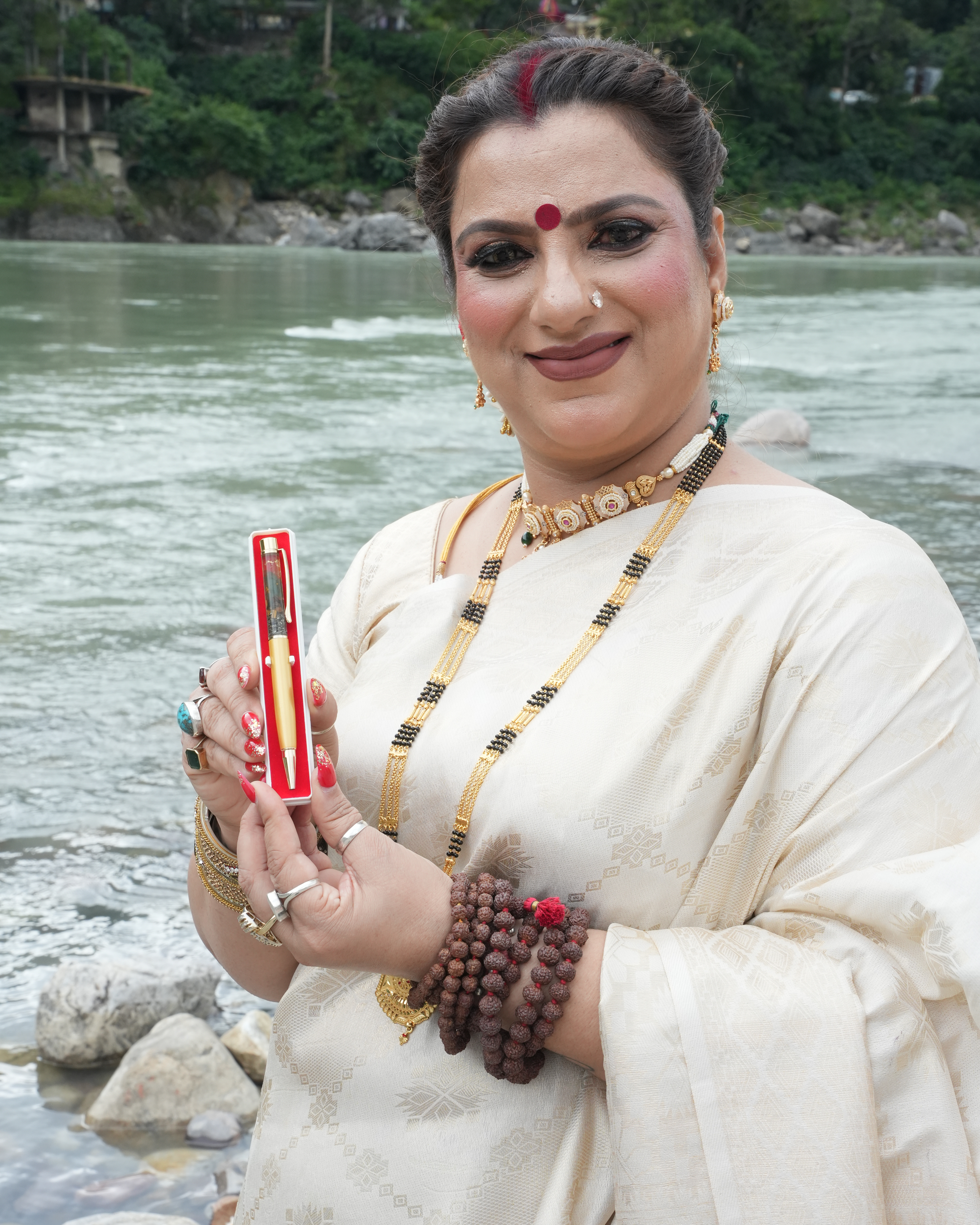 Wealth & Success Crystal Pen – Infused with Pyrite, Green Aventurine & Yellow Citrine